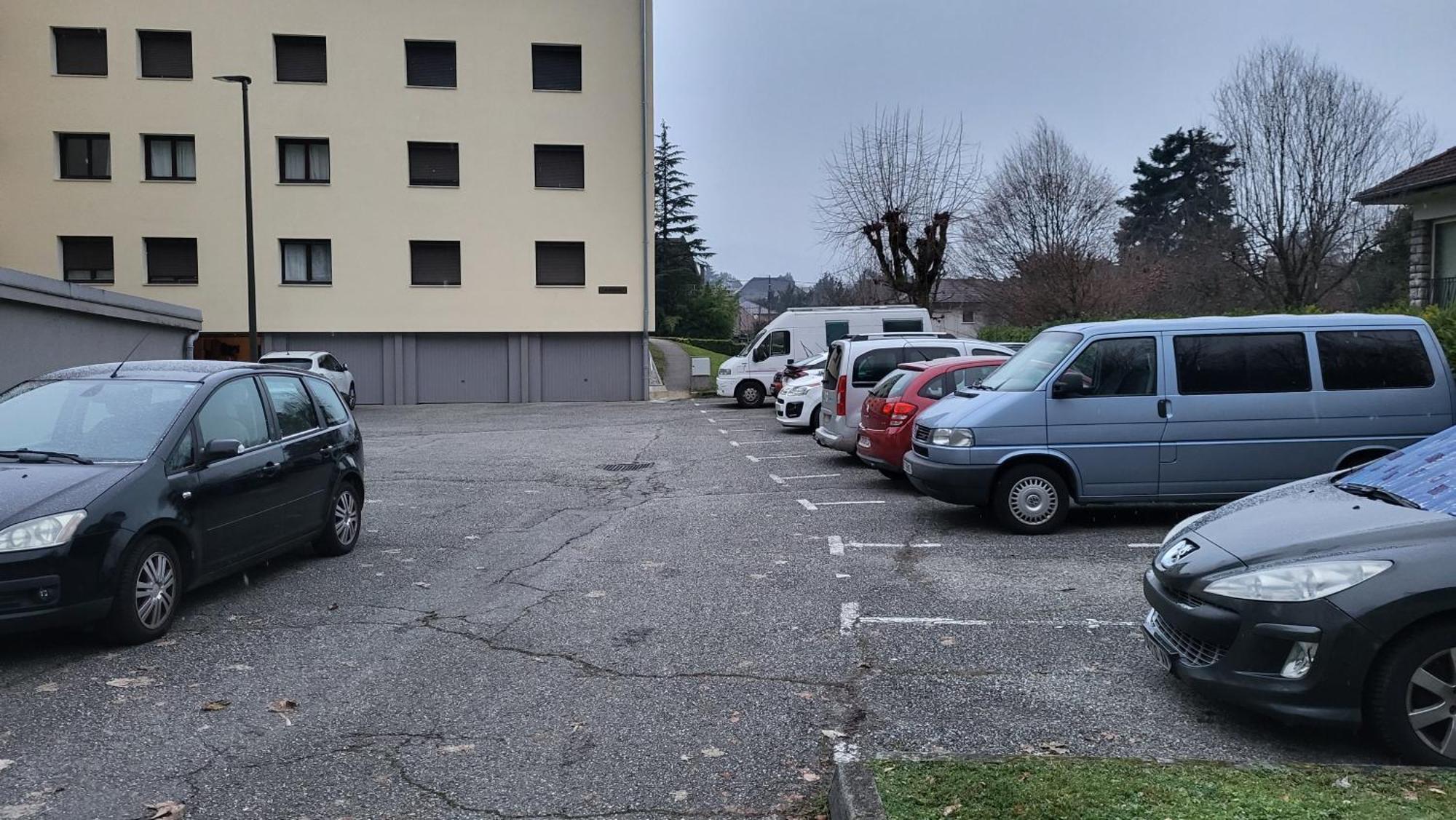 Zen Studio Le Granier Challes Centre - Parking Экстерьер фото